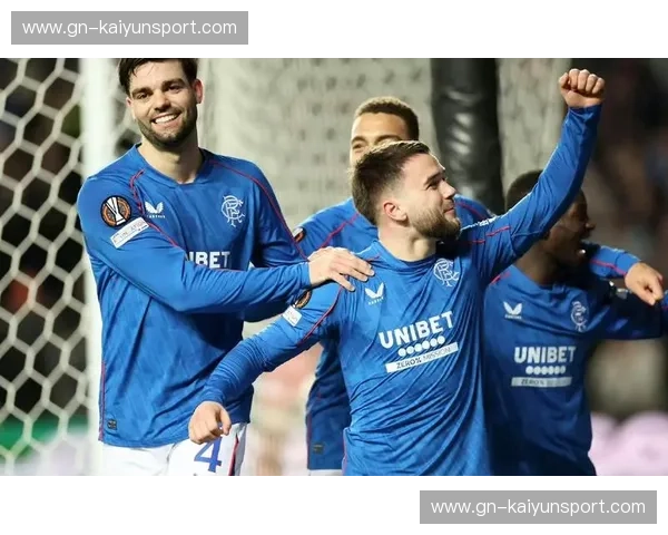 蓝色的碰撞，红白的心跳：那不勒斯与毕尔巴鄂竞技的足球史诗